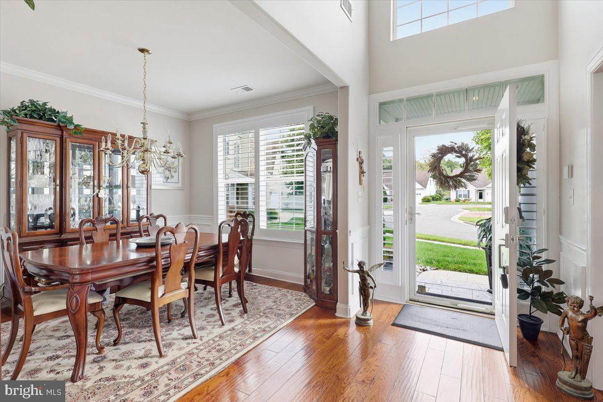 904 SWEET BRIAR CIRCLE