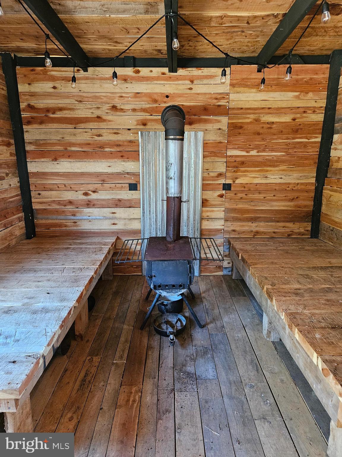 MOUNTAIN VIEW - Land