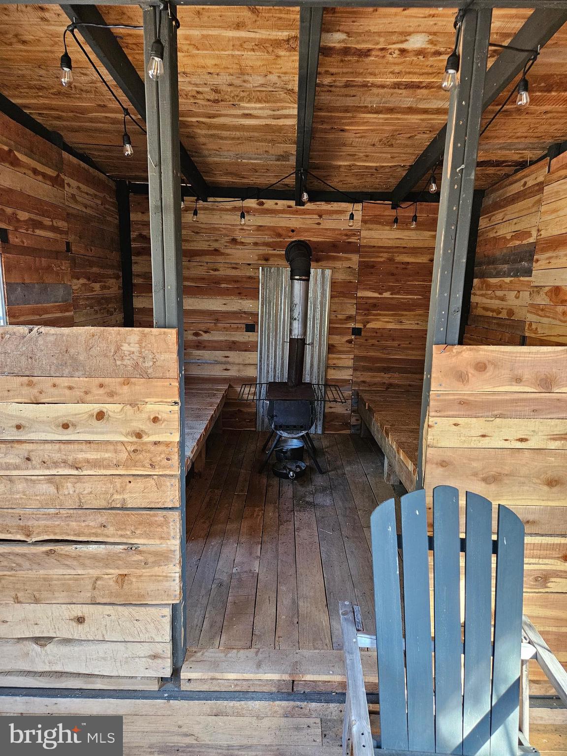 MOUNTAIN VIEW - Land