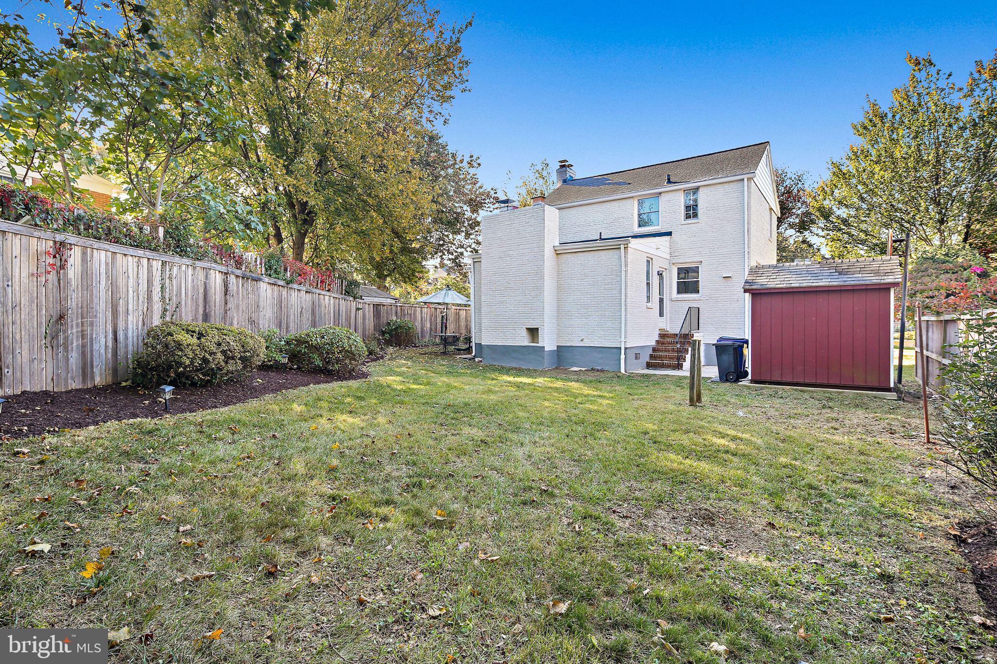 WHEATON  HILLS - Residential