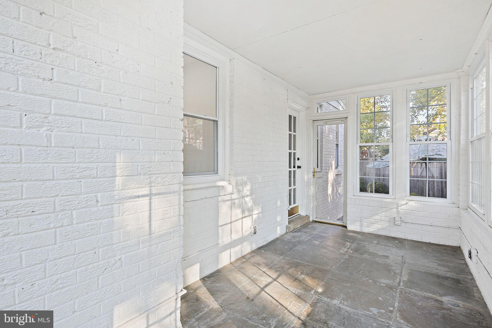 WHEATON  HILLS - Residential