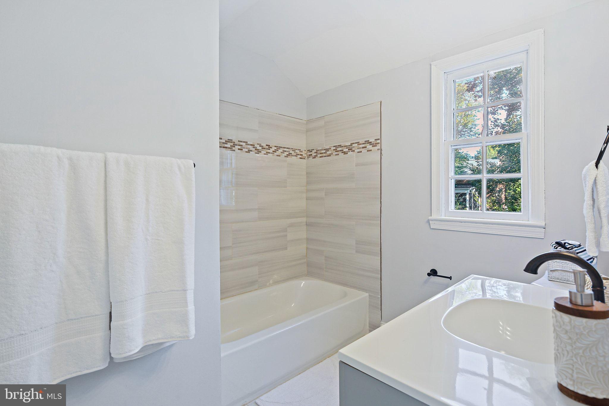 WHEATON  HILLS - Residential