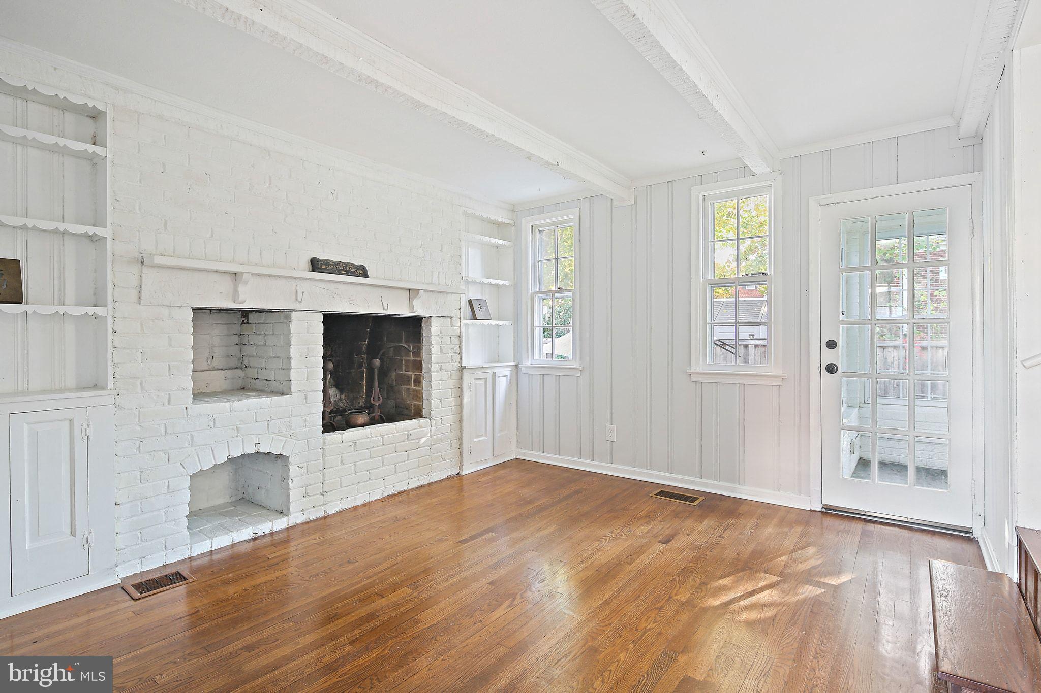 WHEATON  HILLS - Residential