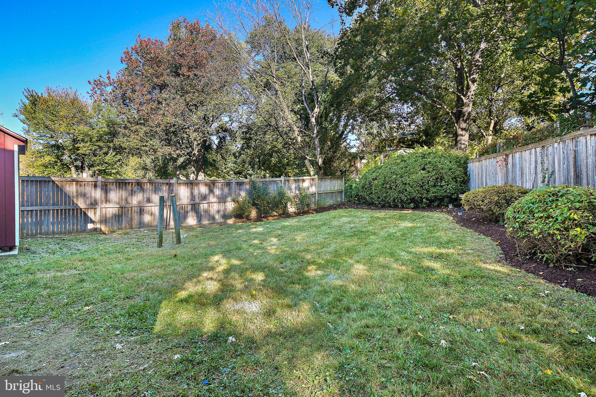 WHEATON  HILLS - Residential