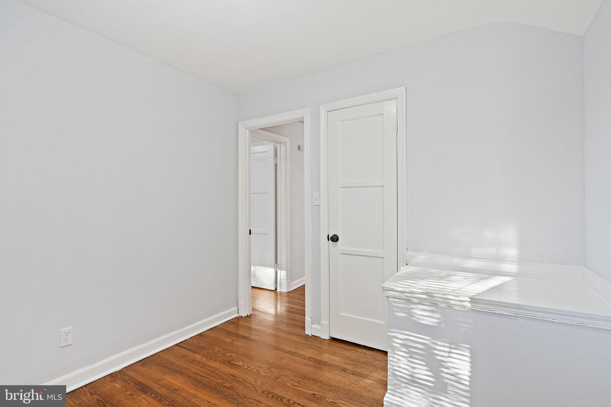 WHEATON  HILLS - Residential