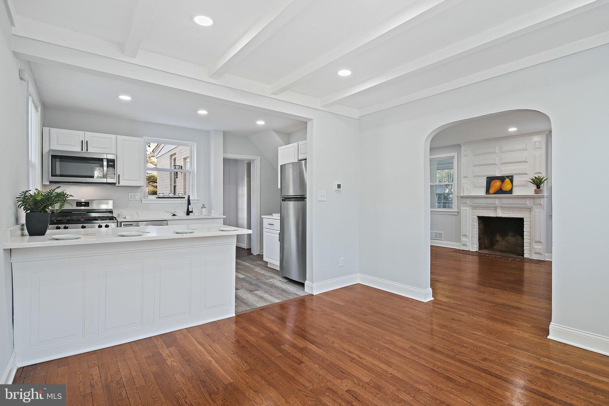 WHEATON  HILLS - Residential