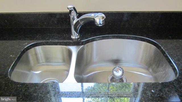 HERITAGE MANOR - Residential