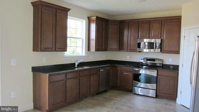 HERITAGE MANOR - Residential