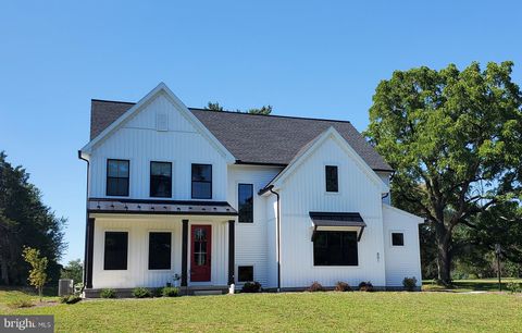 Photo of 841 WILLOW RD, LANCASTER, PA 17601 (MLS # PALA2023824)