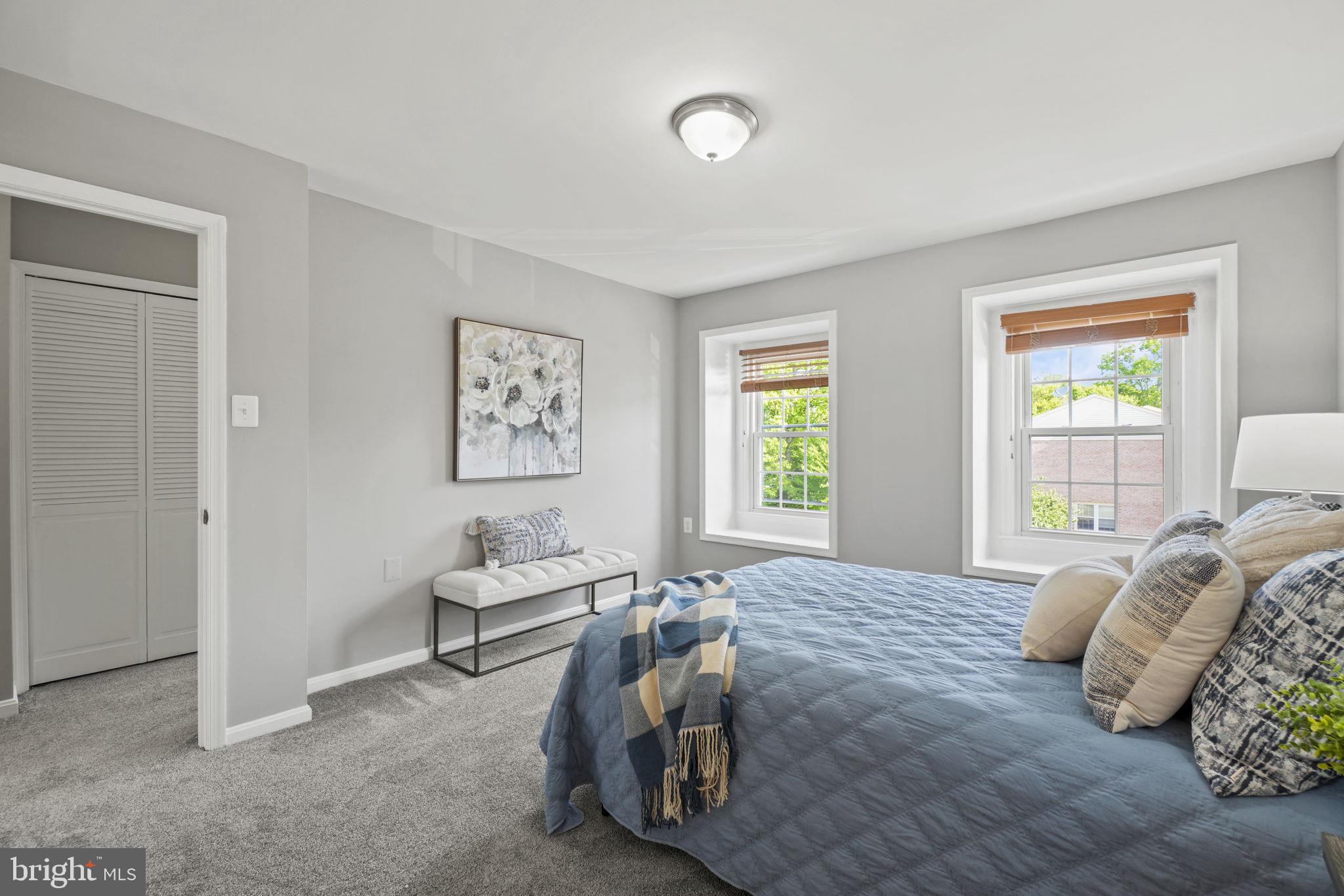 LAKE RIDGE - Residential