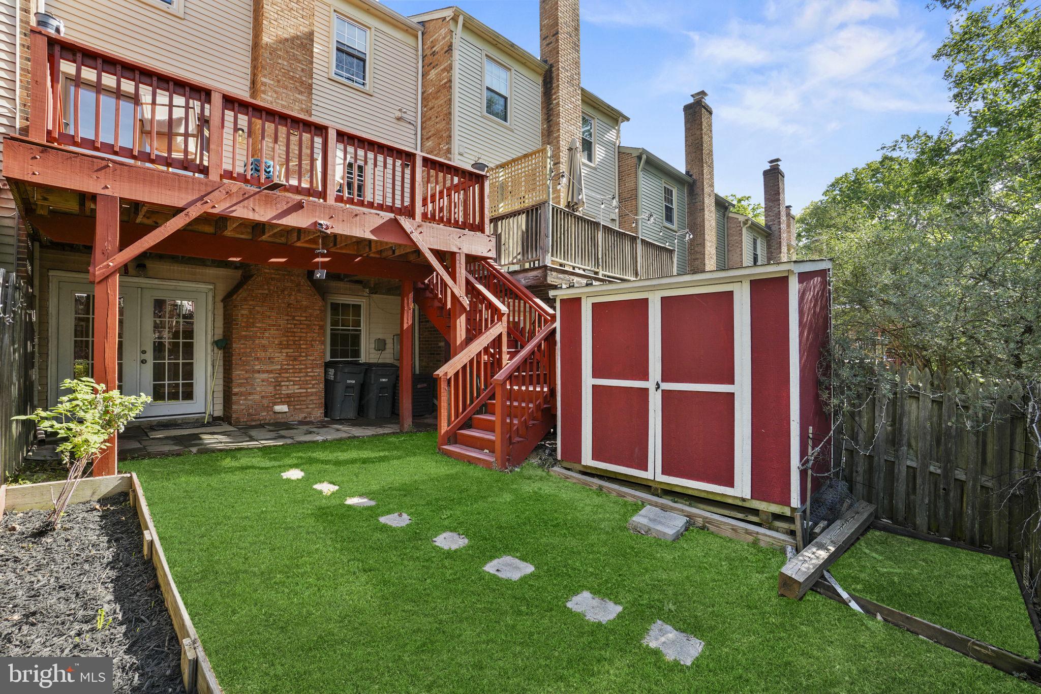 LAKE RIDGE - Residential