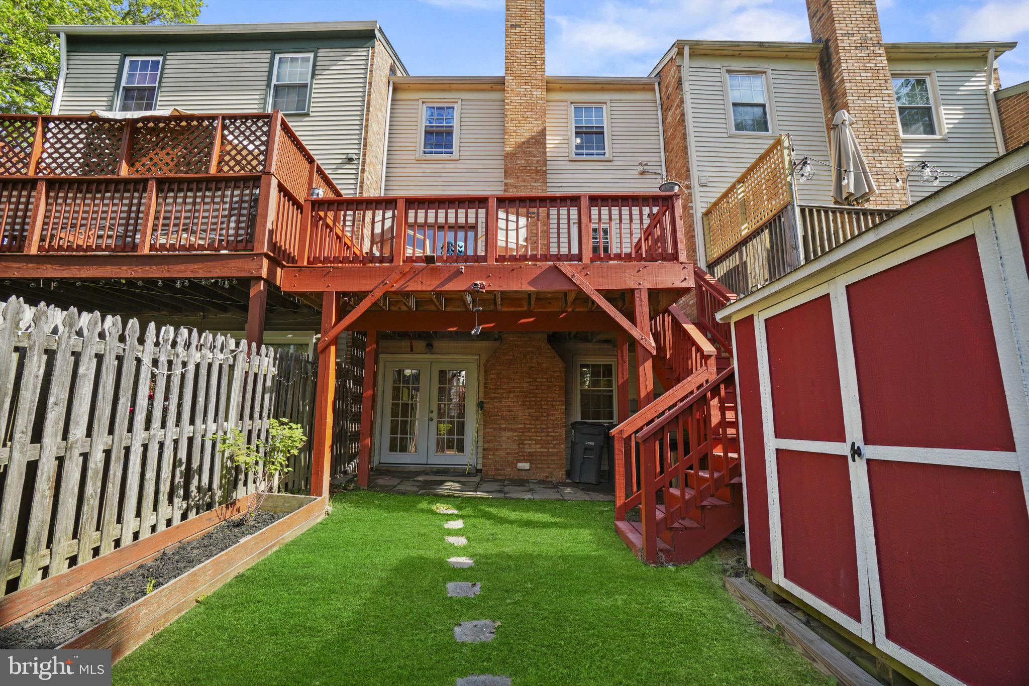 LAKE RIDGE - Residential