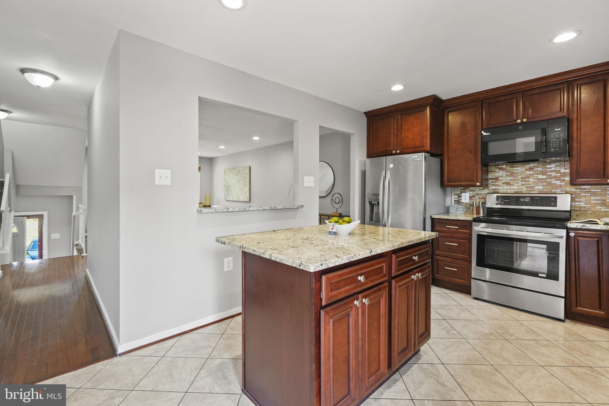 LAKE RIDGE - Residential