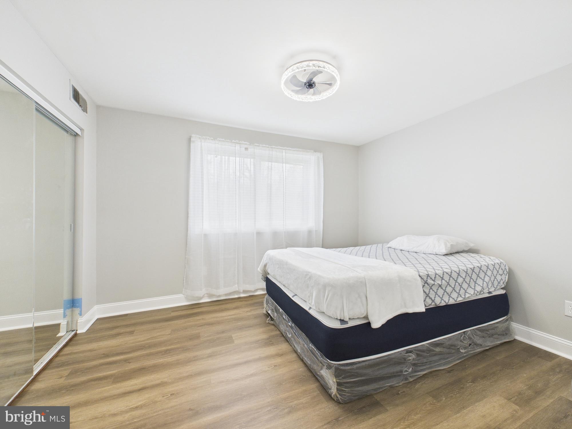 HUNTCREST CONDOMINIUM - Residential