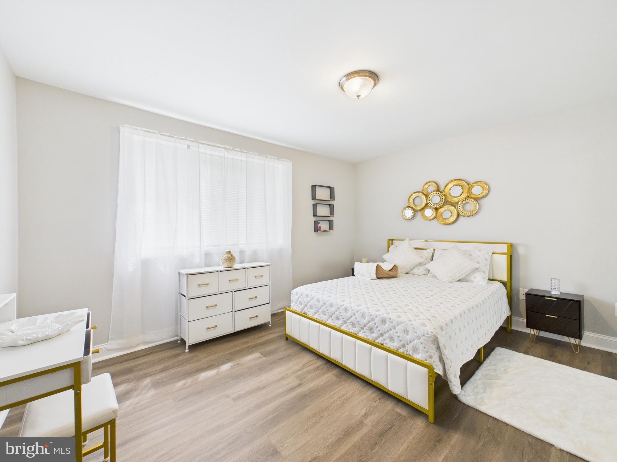 HUNTCREST CONDOMINIUM - Residential