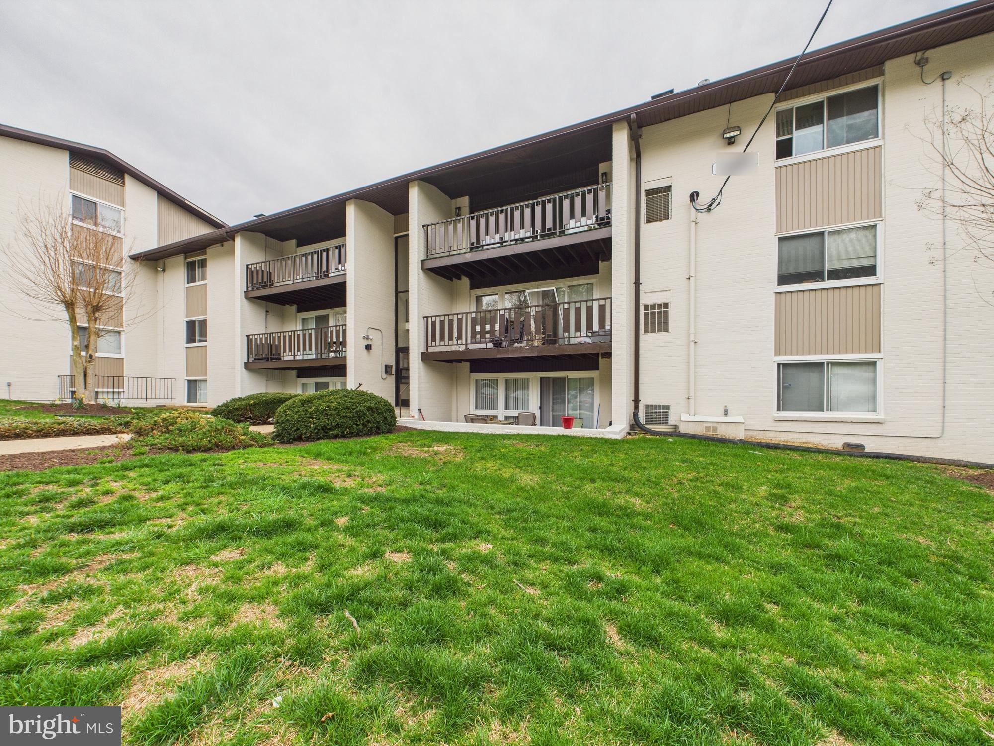 HUNTCREST CONDOMINIUM - Residential