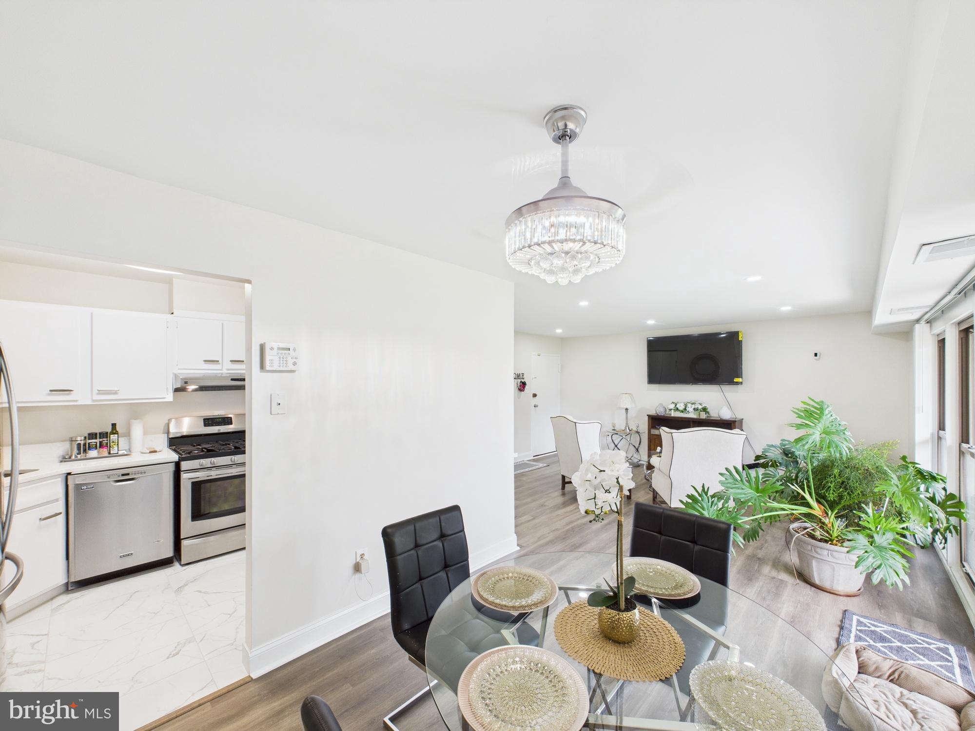 HUNTCREST CONDOMINIUM - Residential