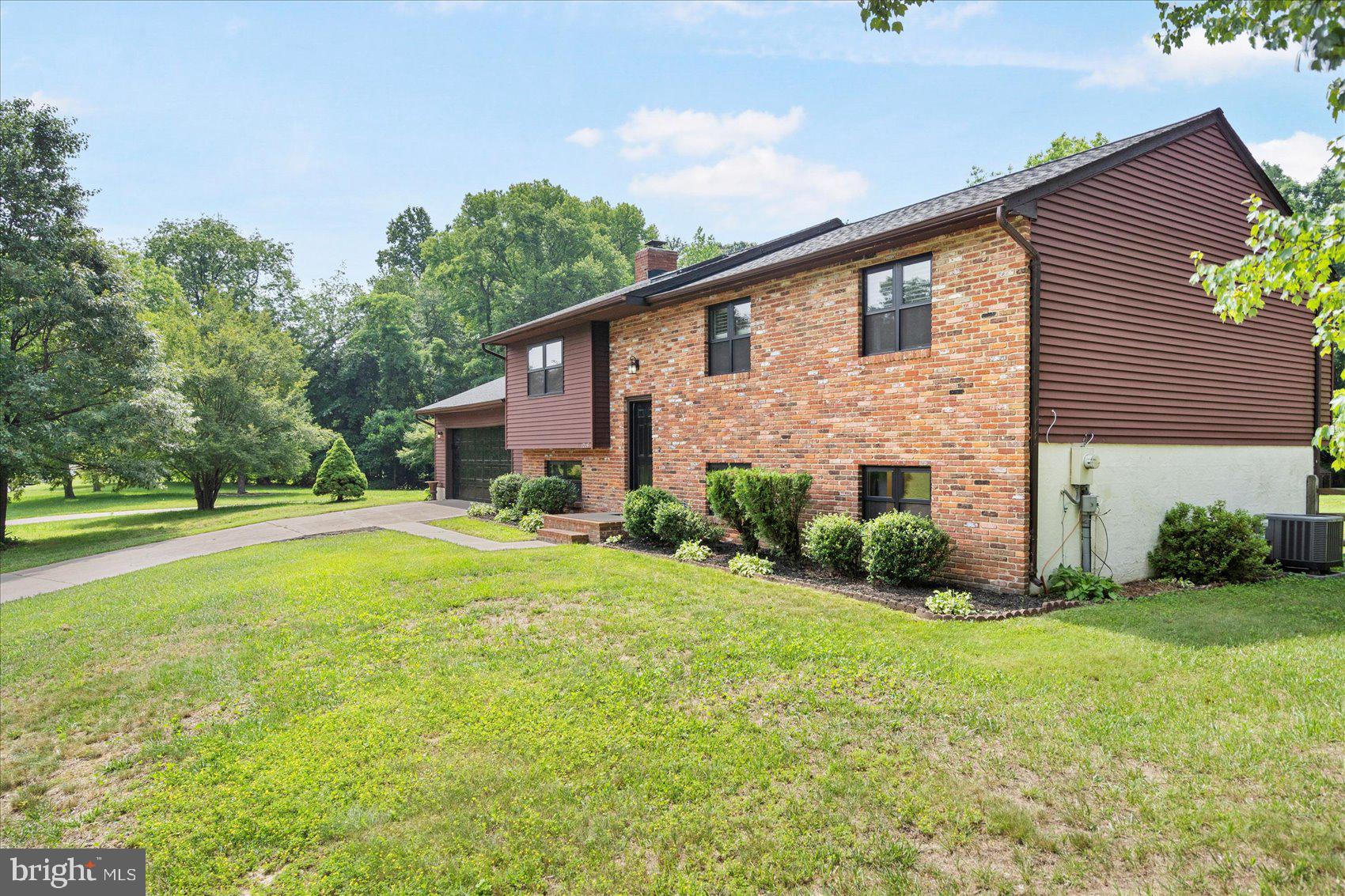 1215 LORENE DRIVE