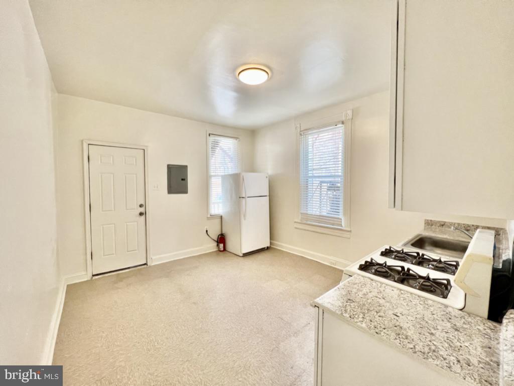 CHARLES VILLAGE - Residential Lease