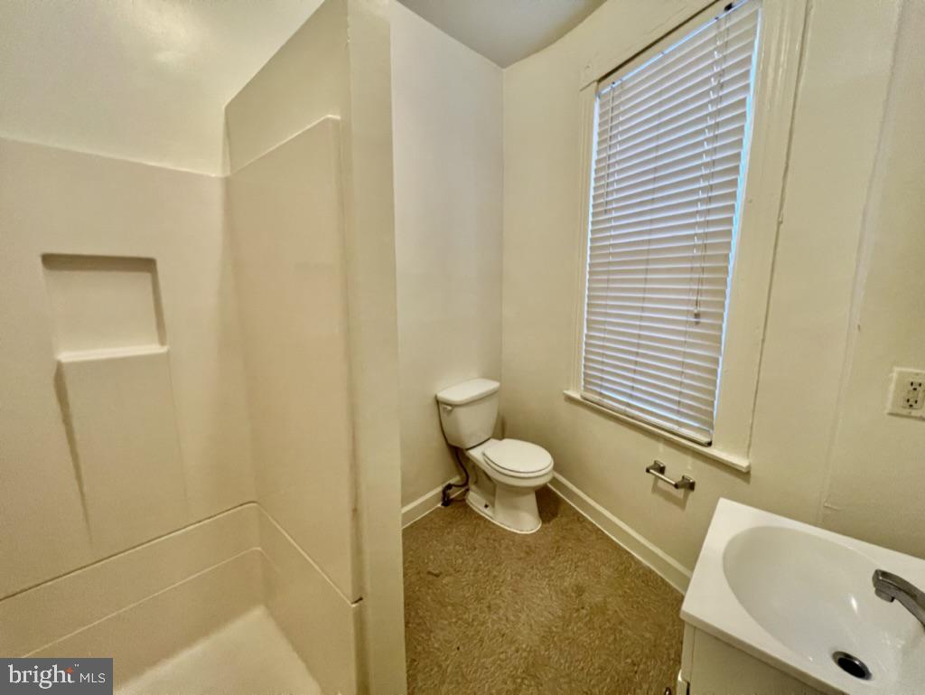 CHARLES VILLAGE - Residential Lease