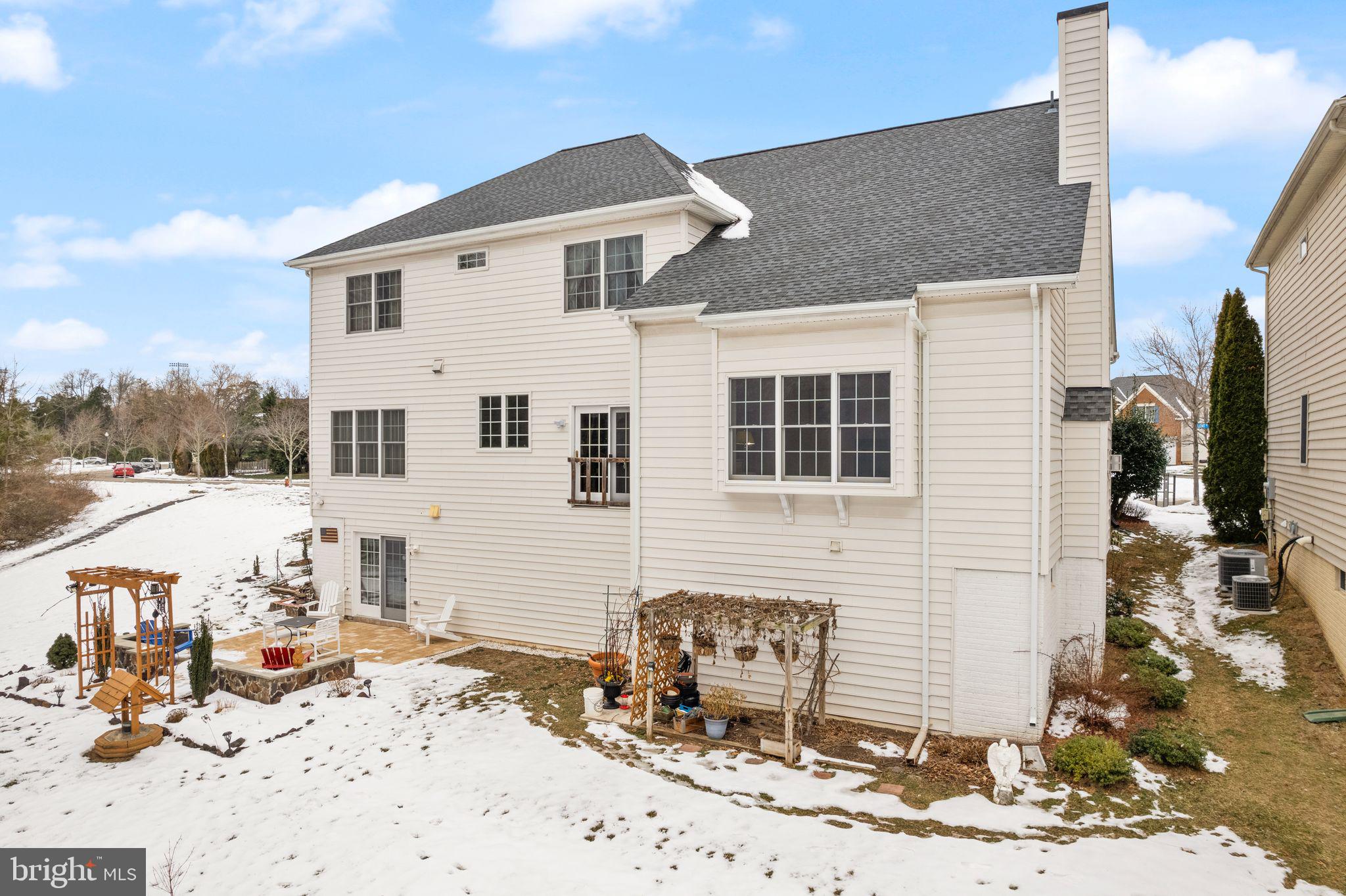 SOUTH RIDING - Residential