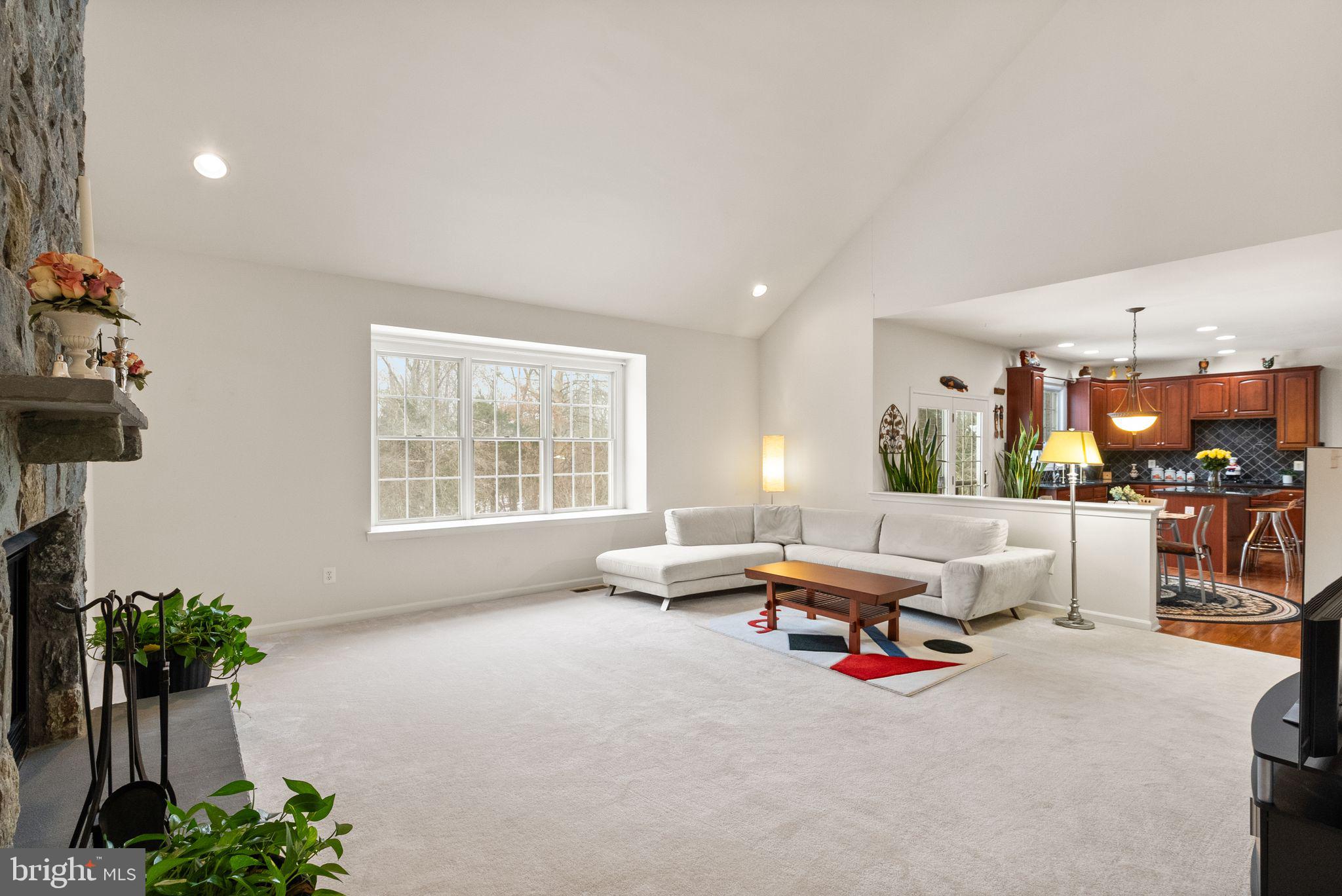 SOUTH RIDING - Residential