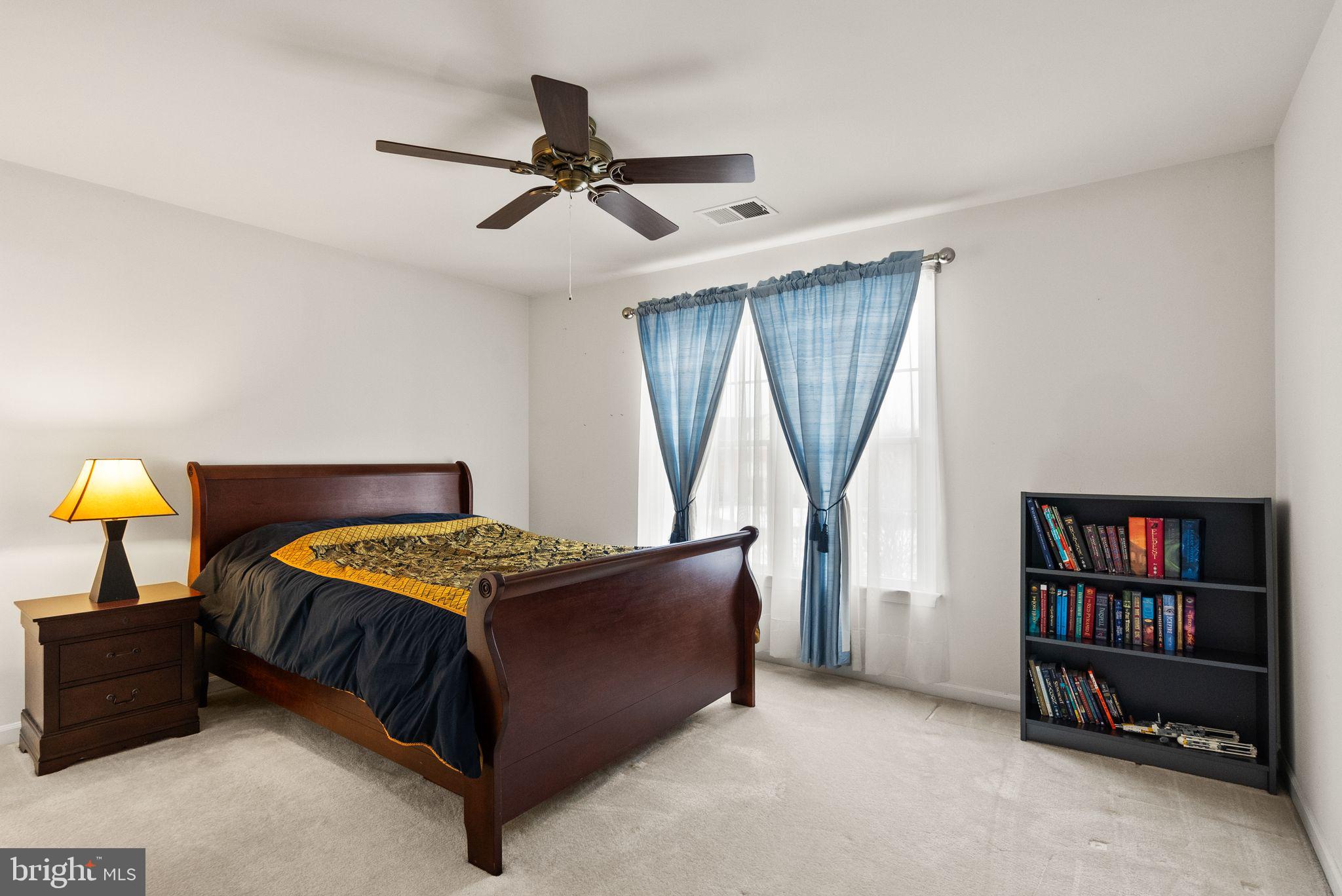 SOUTH RIDING - Residential