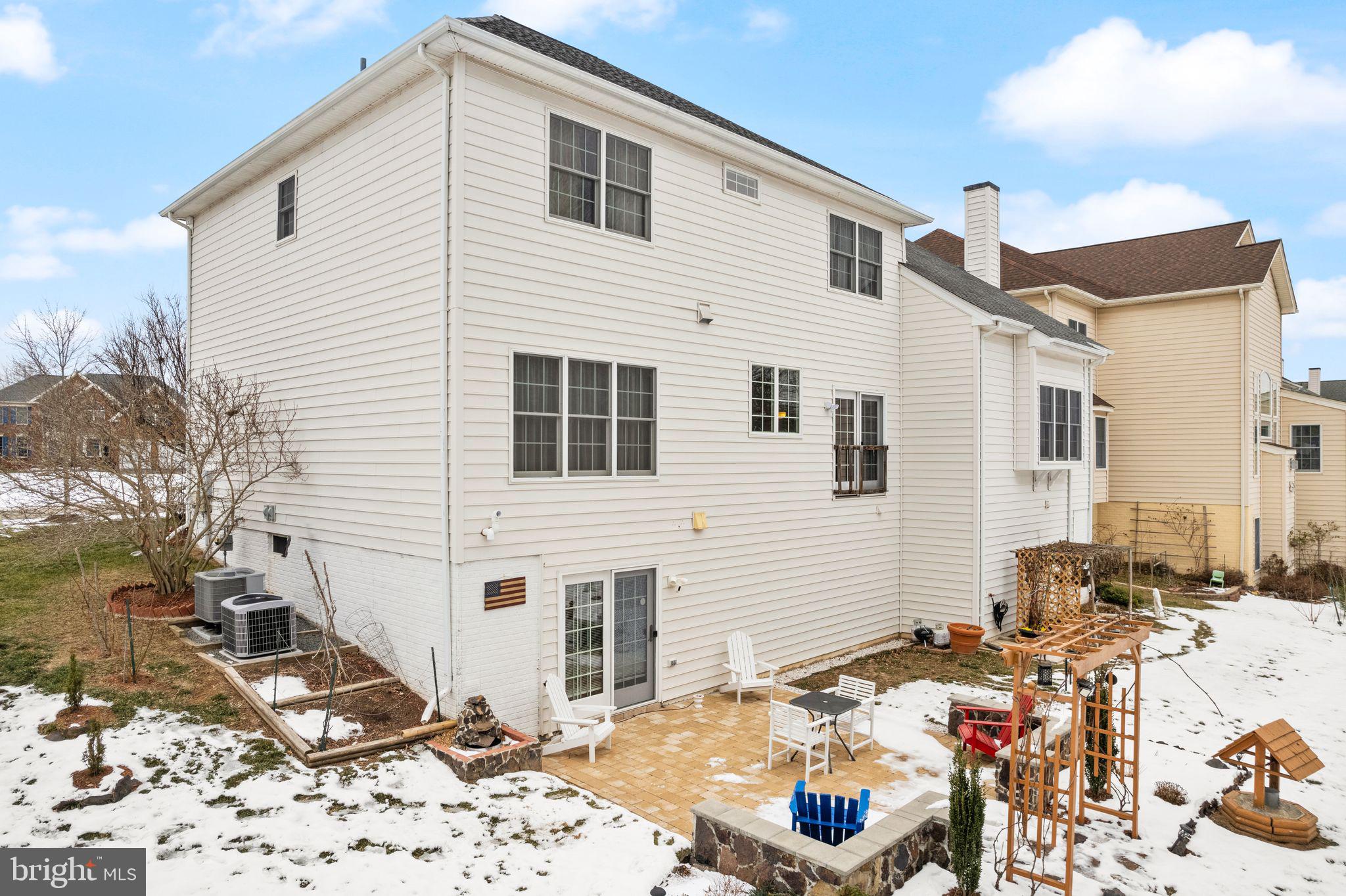 SOUTH RIDING - Residential