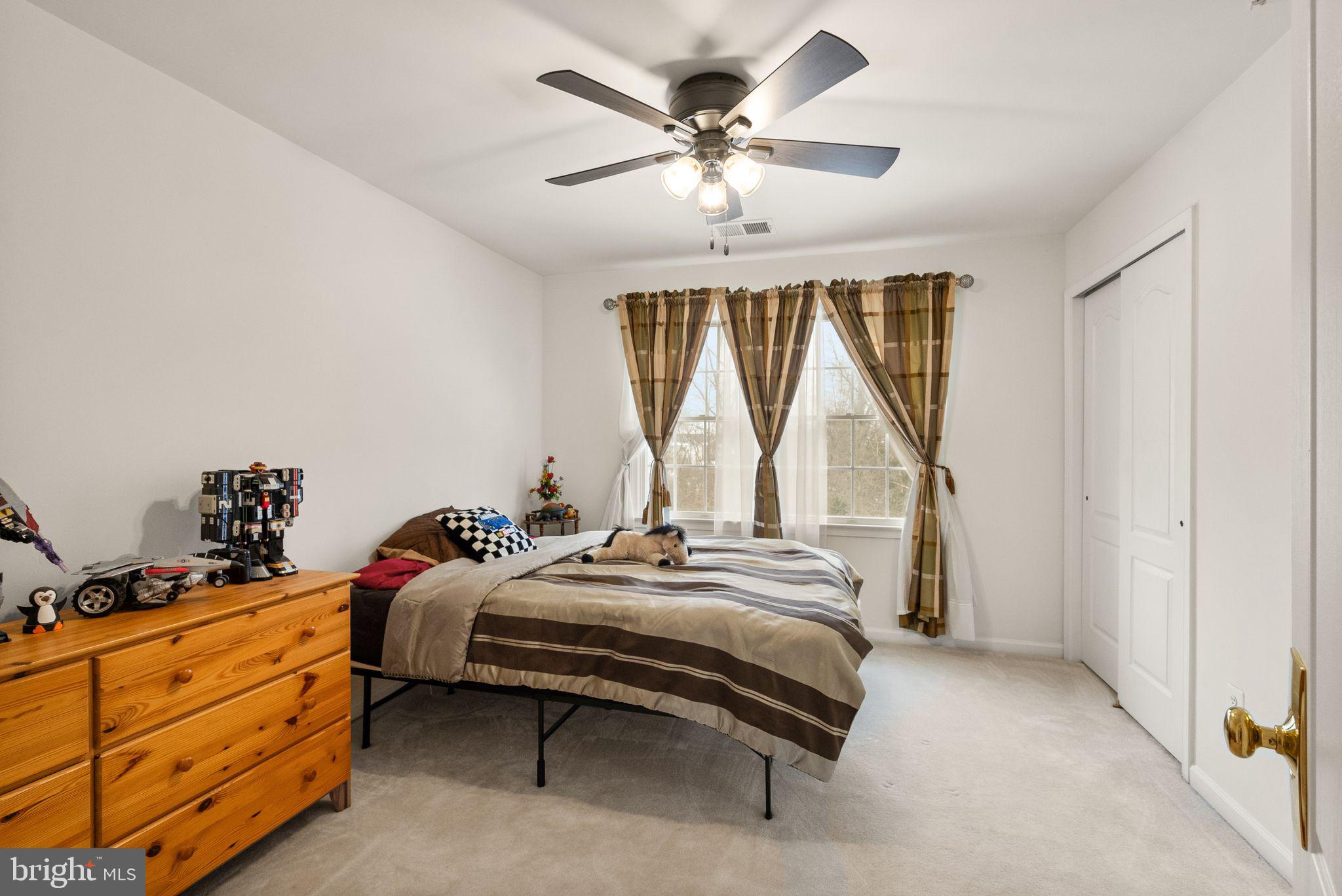 SOUTH RIDING - Residential