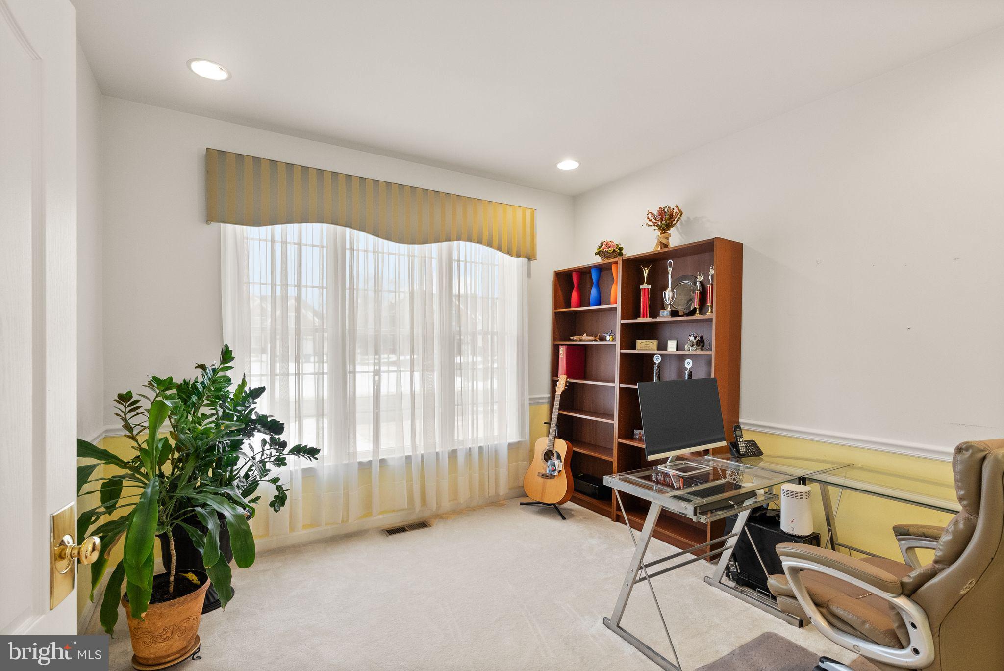 SOUTH RIDING - Residential