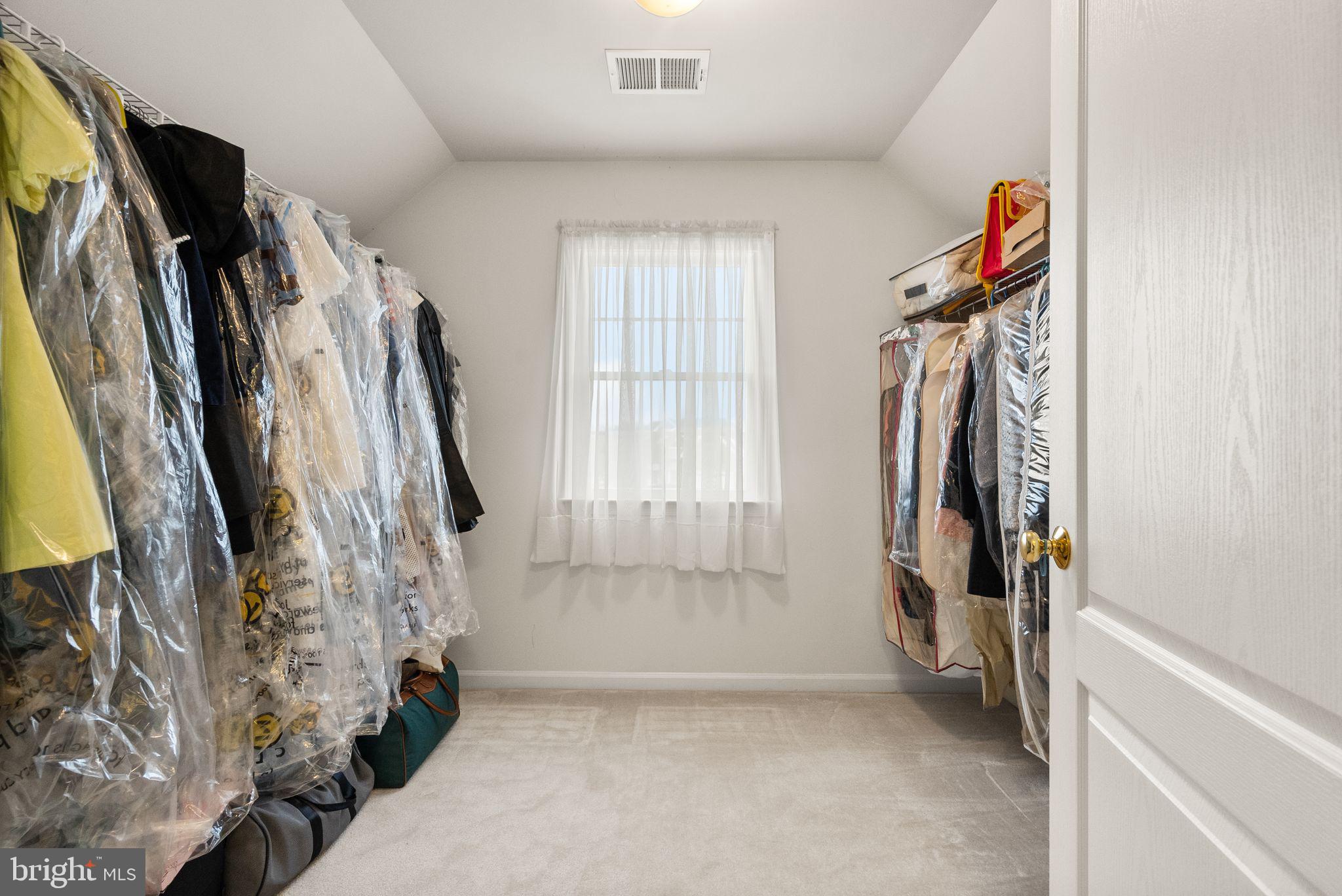 SOUTH RIDING - Residential