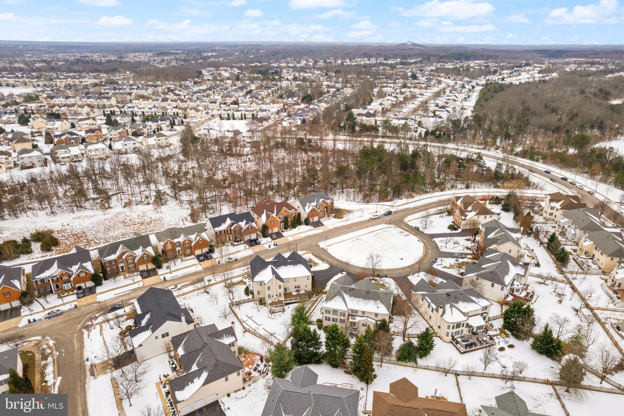 SOUTH RIDING - Residential