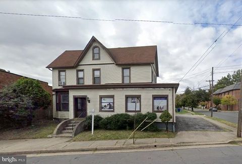 Photo of 5706 Bellona Avenue, BALTIMORE, MD 21212 (MLS # MDBA2181122)