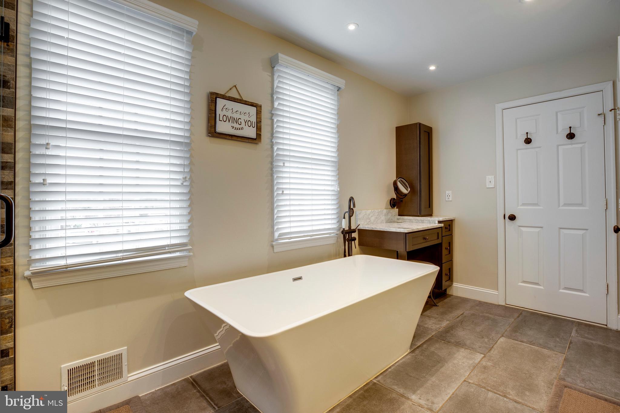 CONFEDERATE RIDGE - Residential