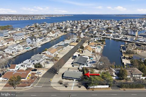 Homes For Sale - 1195 Fischer Boulevard<br/> TOMS RIVER, NJ 08753