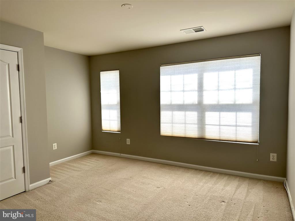 CHATSWORTH VILLAGE - Residential Lease