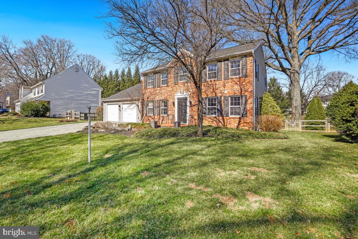 DERWOOD STATION - Residential