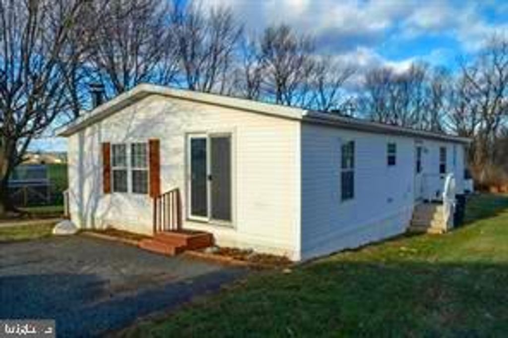 Photo of 12 TERRIE LN, EAST EARL, PA 17519 (MLS # PALA2032562)