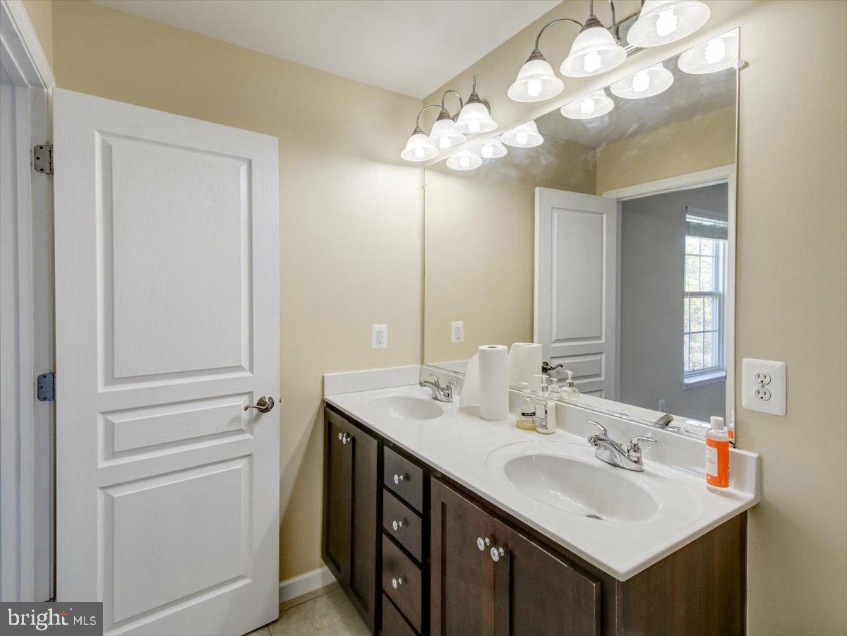 HERITAGE CROSSING - Residential Lease