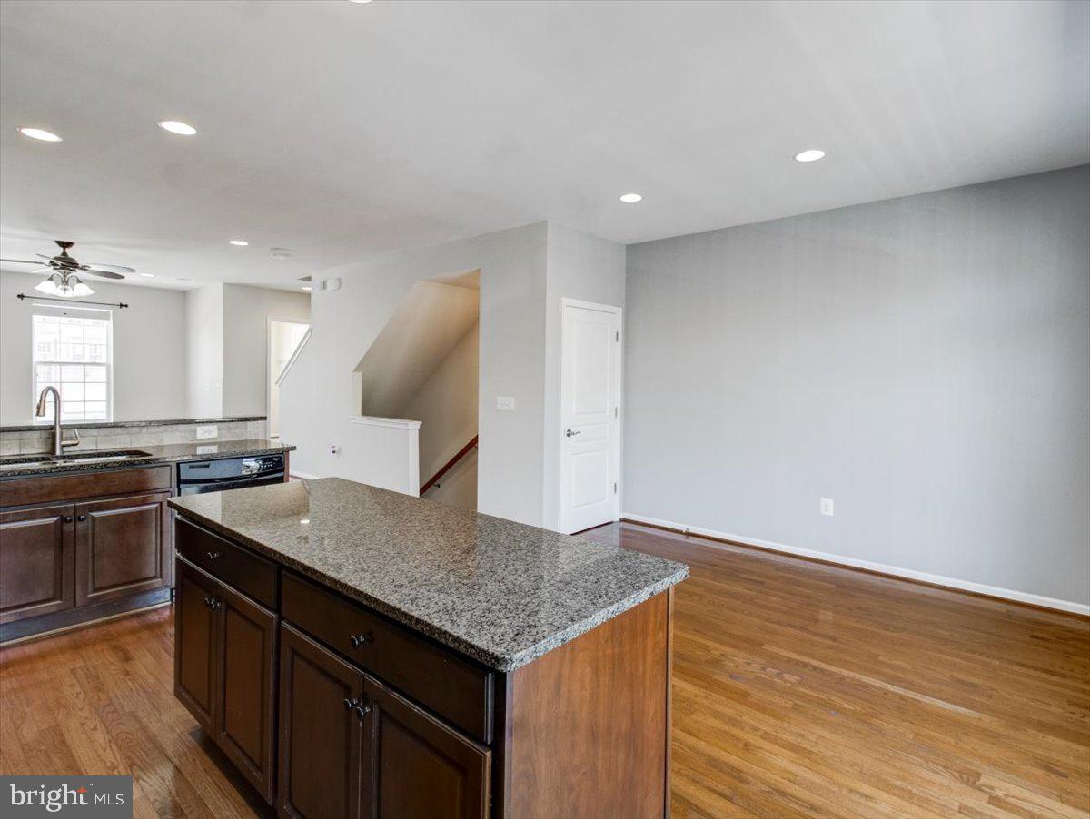 HERITAGE CROSSING - Residential Lease