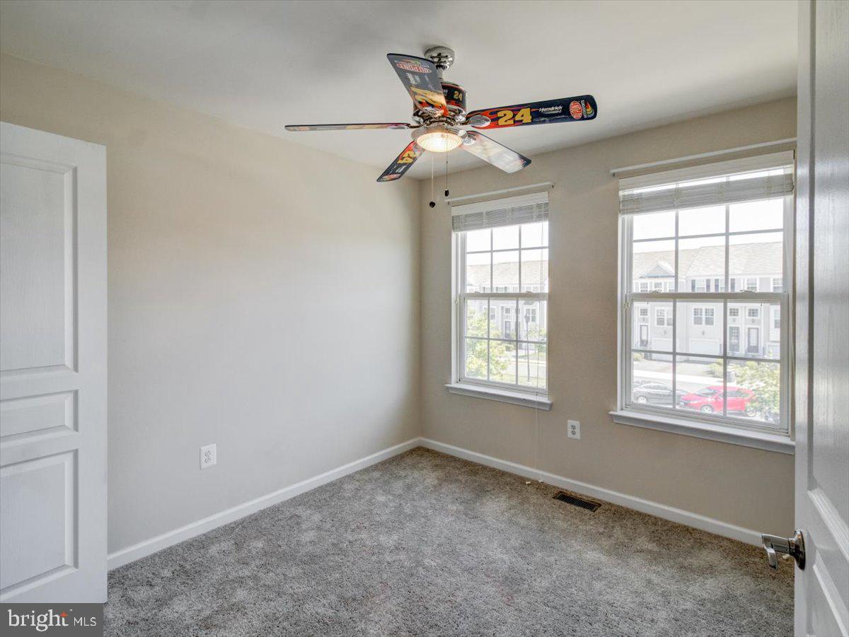 HERITAGE CROSSING - Residential Lease