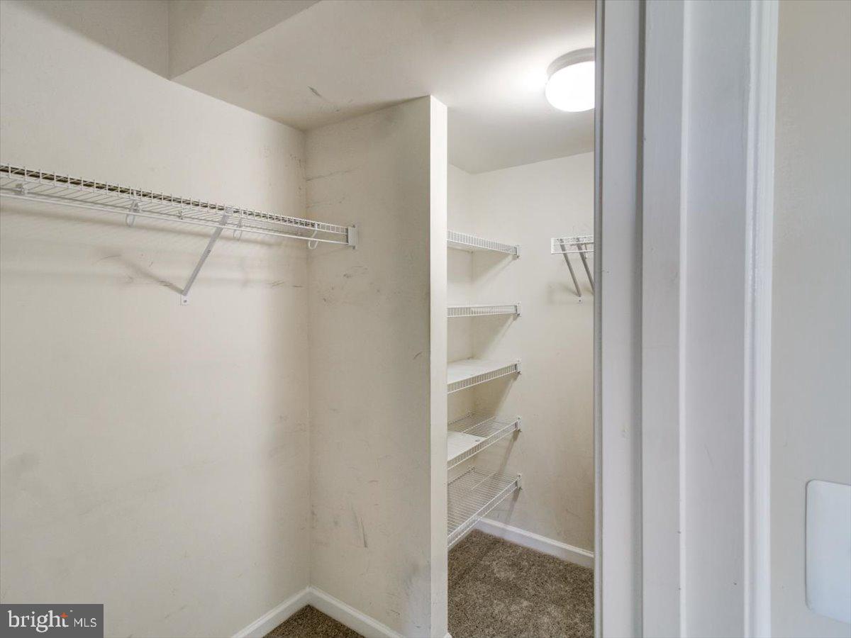 HERITAGE CROSSING - Residential Lease