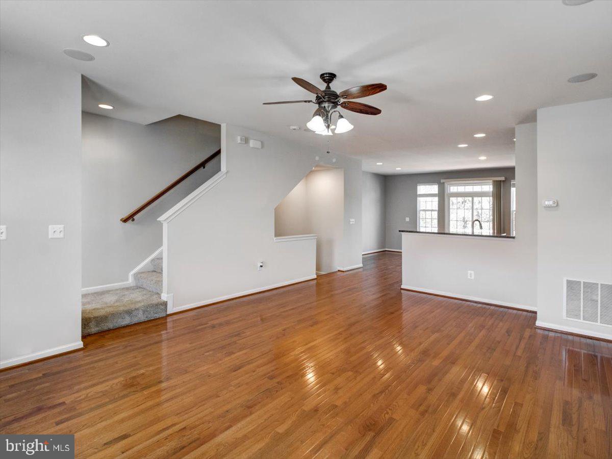 HERITAGE CROSSING - Residential Lease