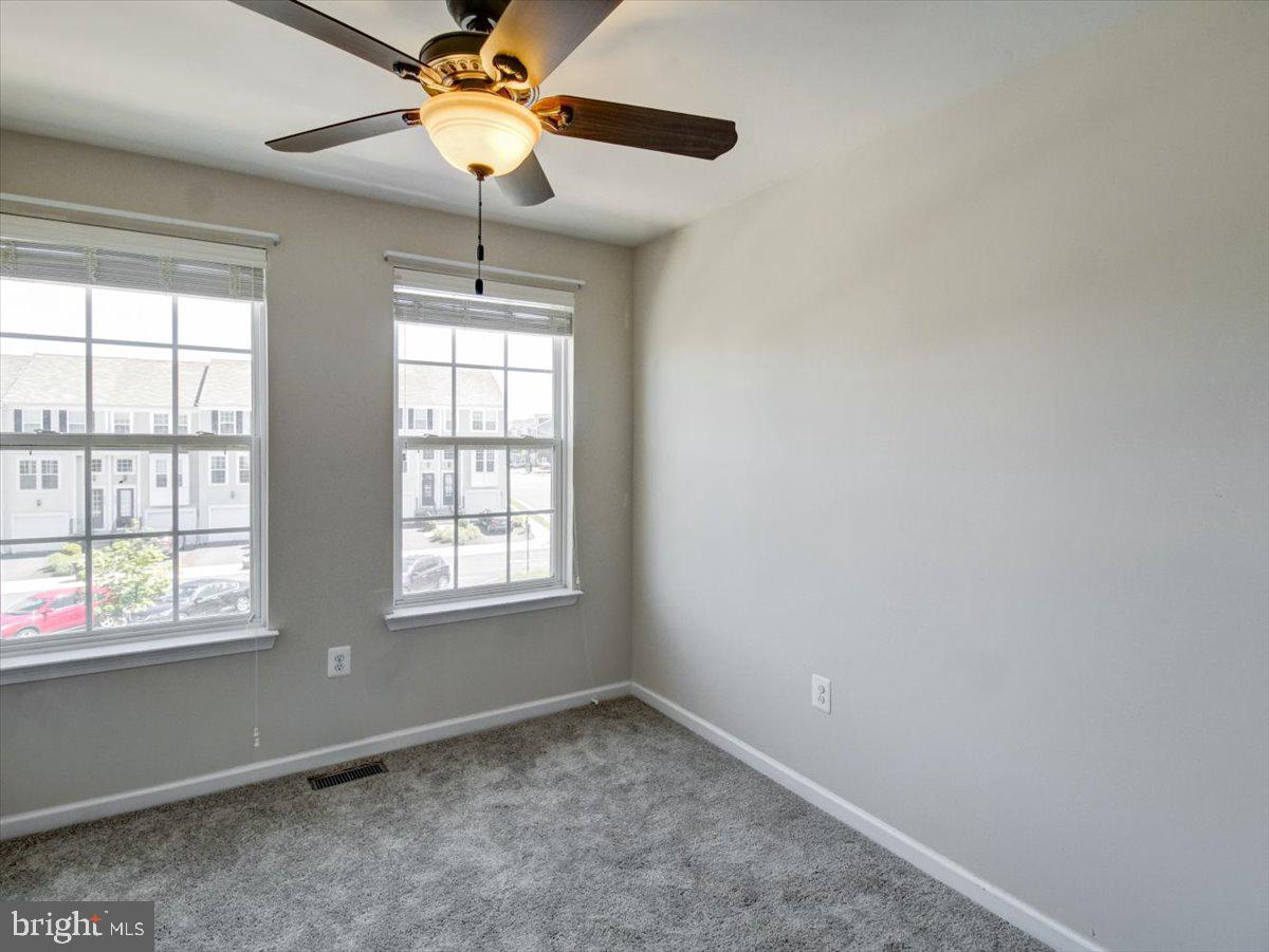 HERITAGE CROSSING - Residential Lease