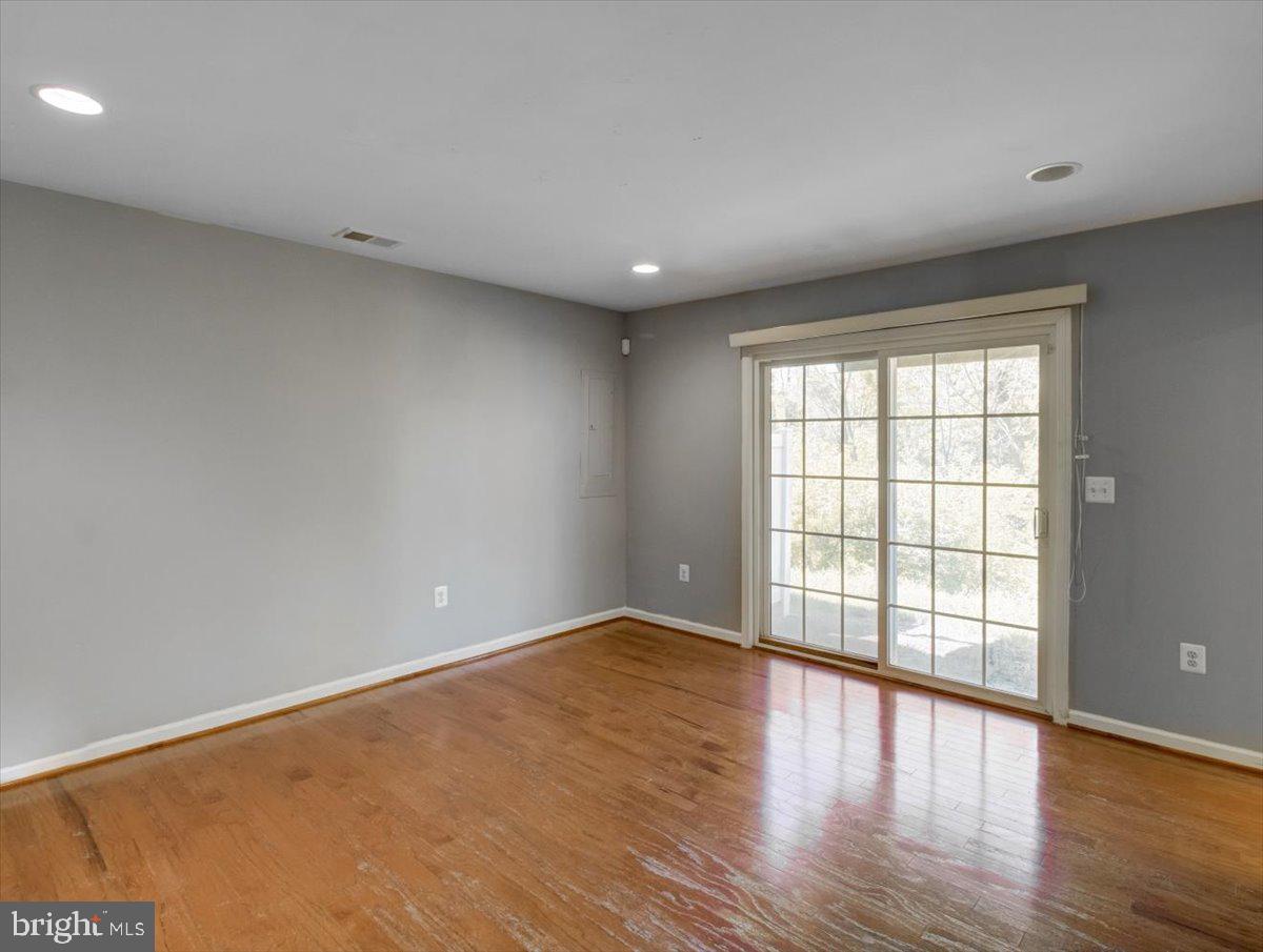 HERITAGE CROSSING - Residential Lease