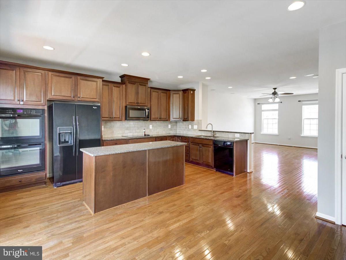 HERITAGE CROSSING - Residential Lease