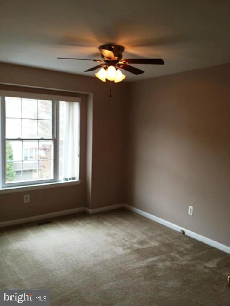 SOUTHERN OAKS - Residential Lease