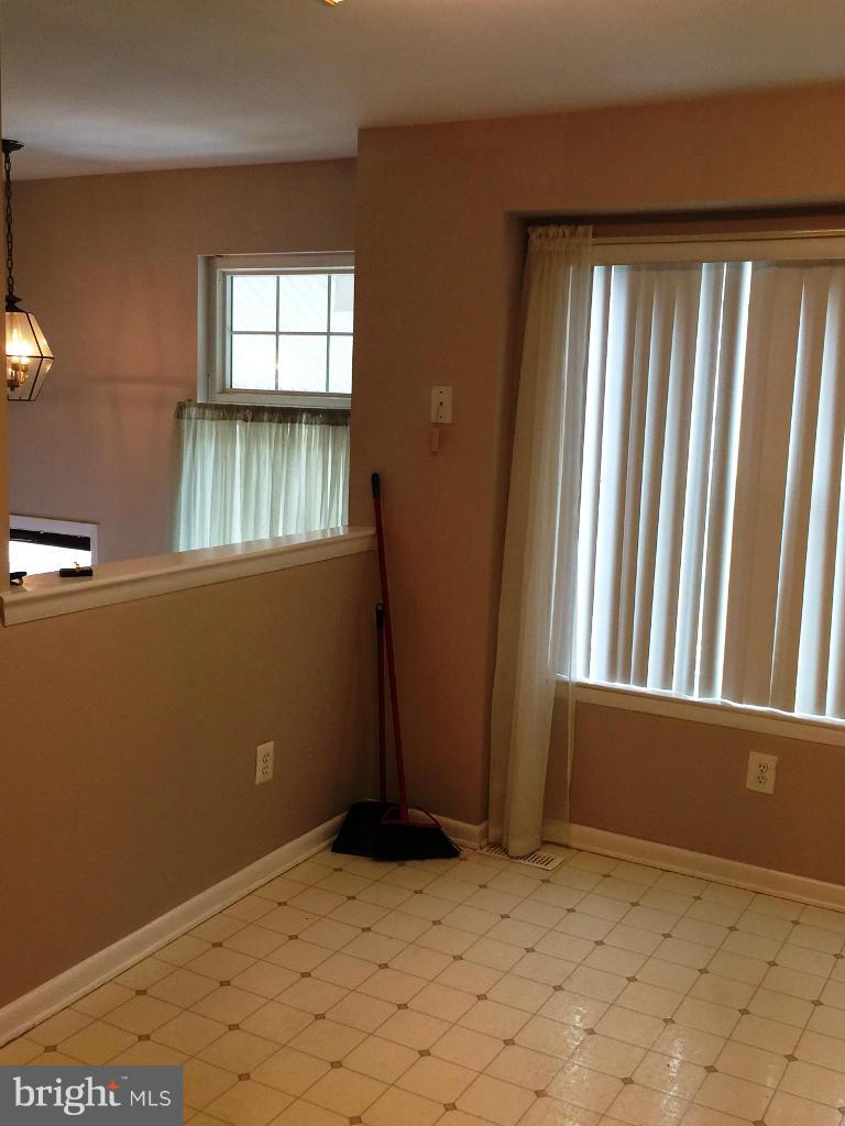 SOUTHERN OAKS - Residential Lease