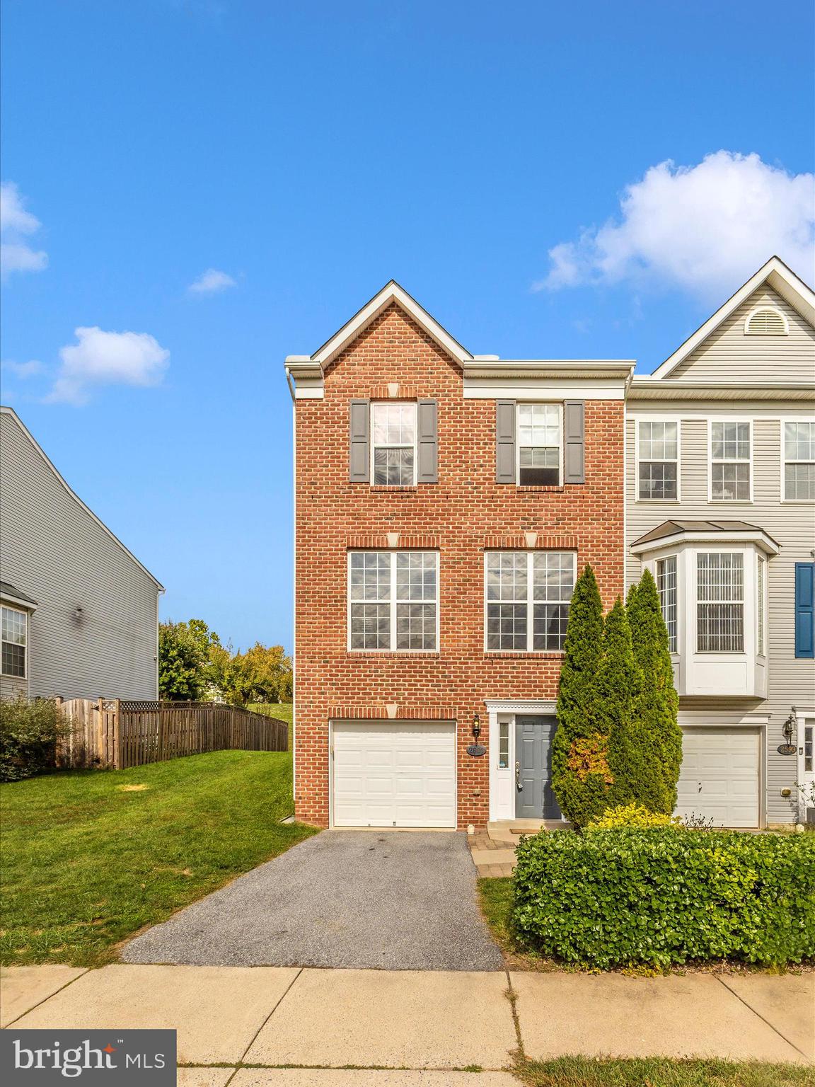 WHITTIER - Residential