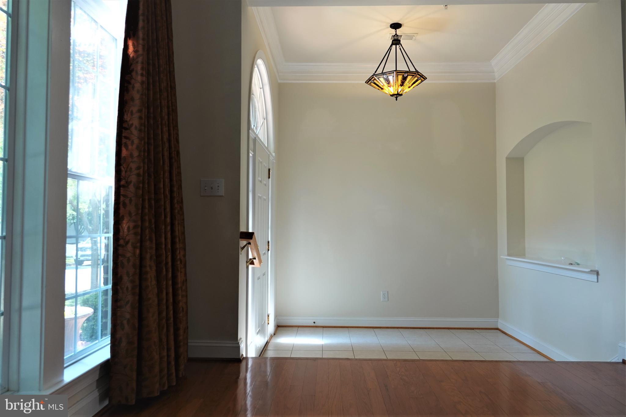 1115 CRESTFIELD DRIVE